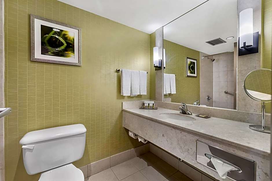 Best Western Plus Waterfront Hotel