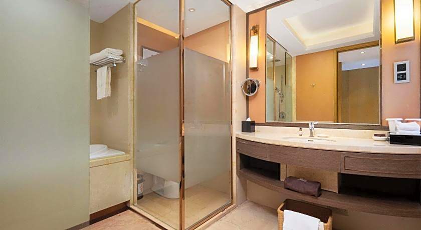 Ramada Plaza By Wyndham Fuzhou South