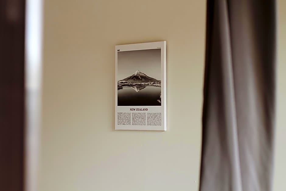 Hugo & Carters Backpackers & Motel