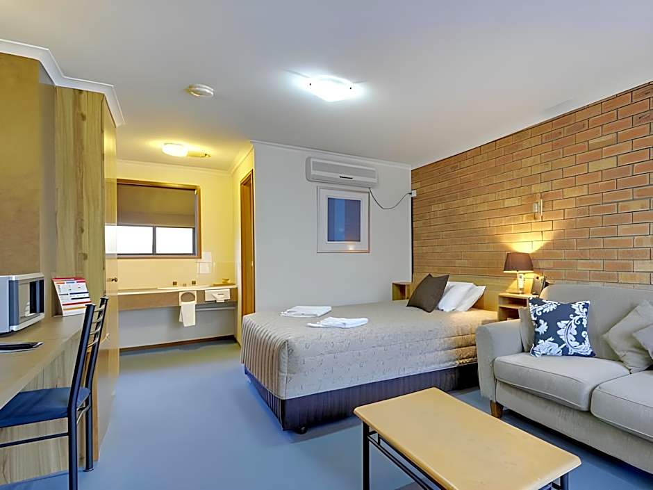 Always Welcome Motel