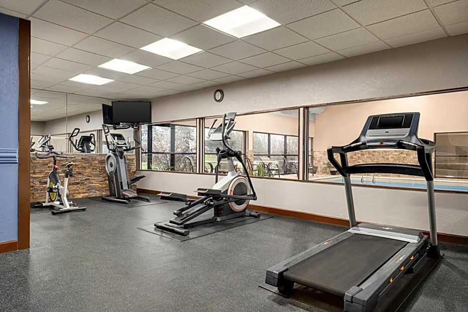 AmericInn by Wyndham Grand Rapids Airport North
