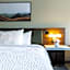 Monarch Hotel And Conference Center