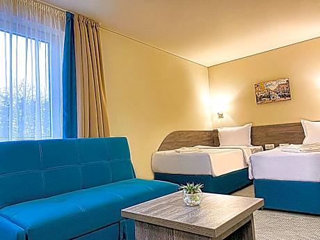 Triple Room with Private Bathroom