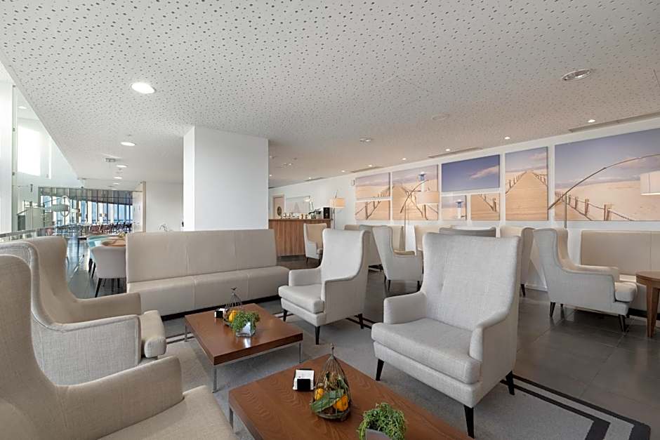 Eurostars Oasis Plaza