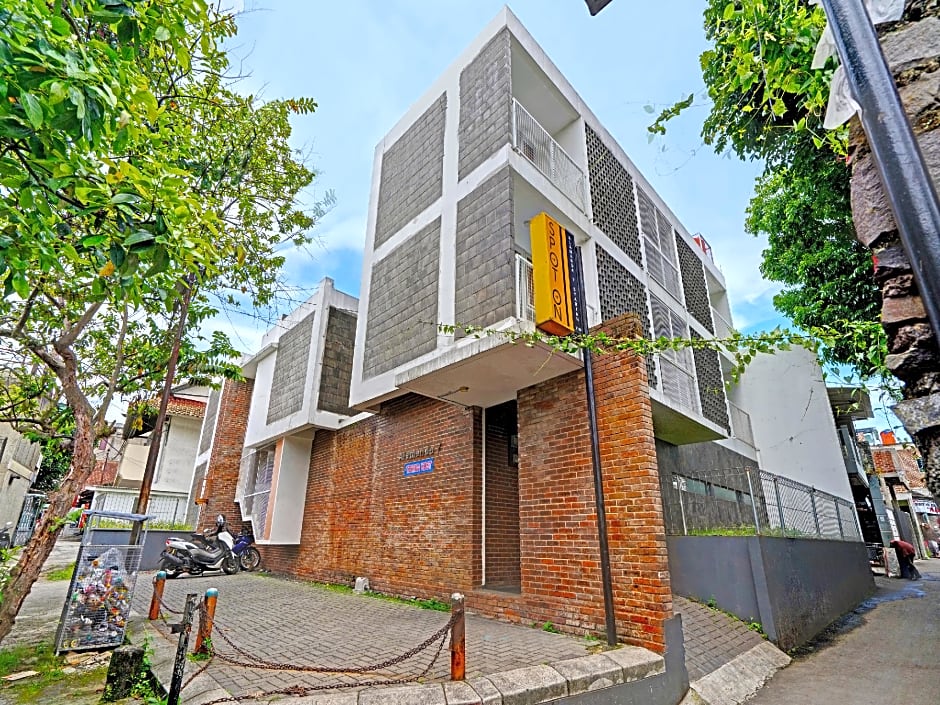 SPOT ON 2190 Alamanda 7 Syariah