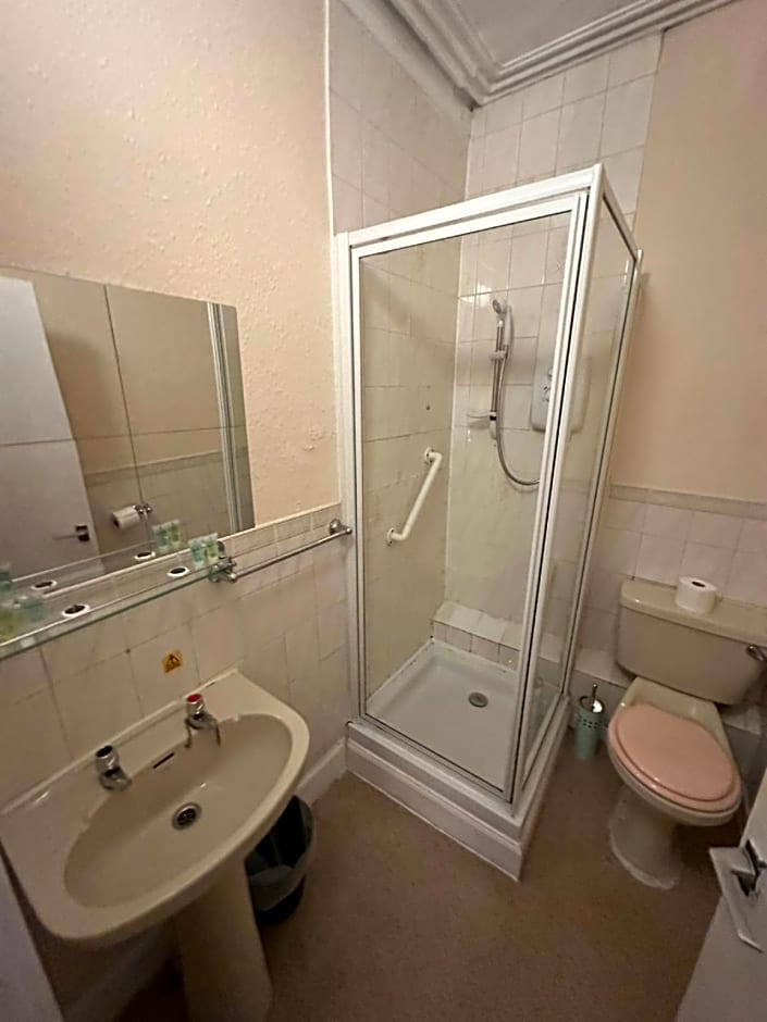 Mackay's Spa Lodge Hotel