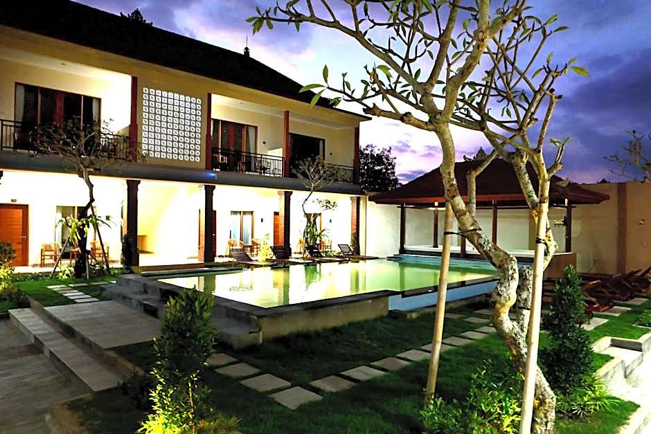 Tom's Inn Pecatu