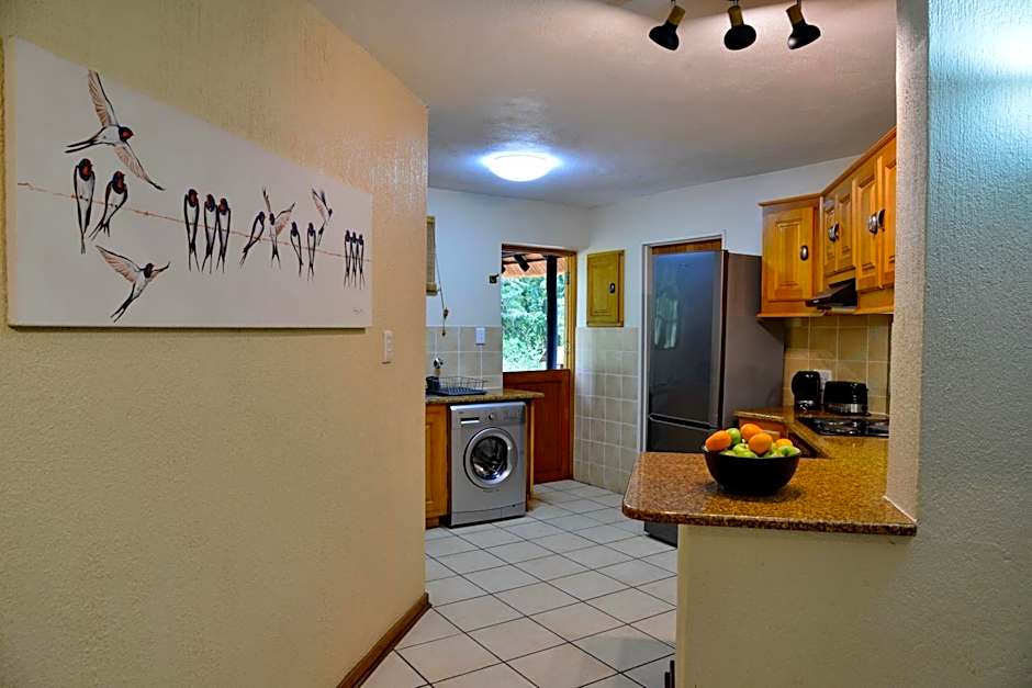 Cambalala - Luxury Units - in Kruger Park Lodge - Serviced Daily, Free Wi-Fi