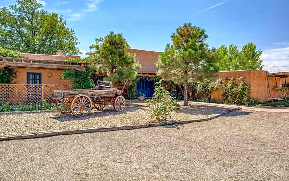 Loba Luna Bed & Breakfast