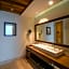 Square Small Luxury Hotel