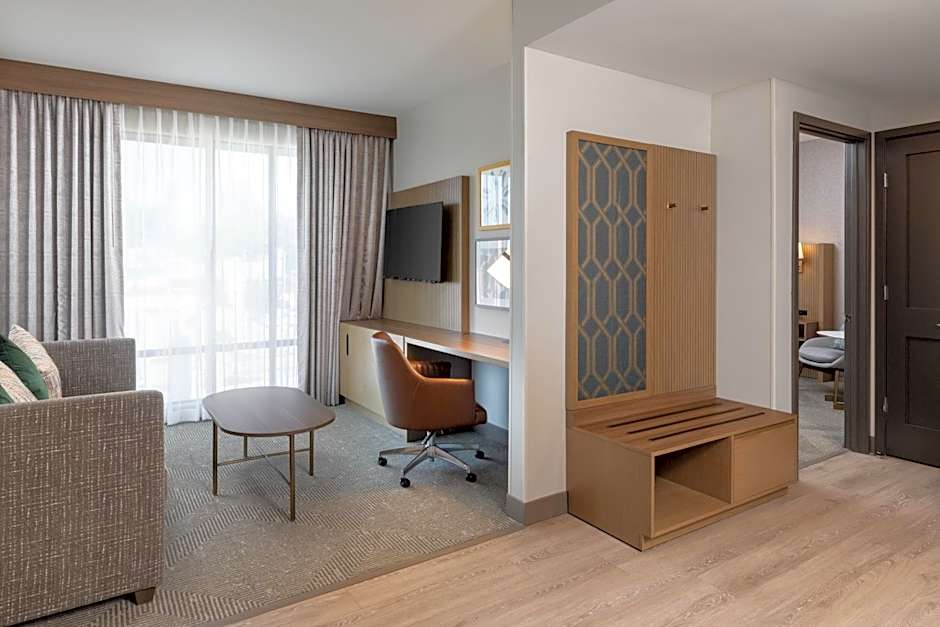 Holiday Inn Hotel And Suites Monterey Park Los Angeles By IHG