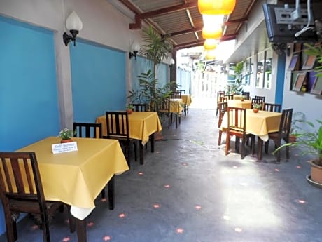 La Mer Hostel