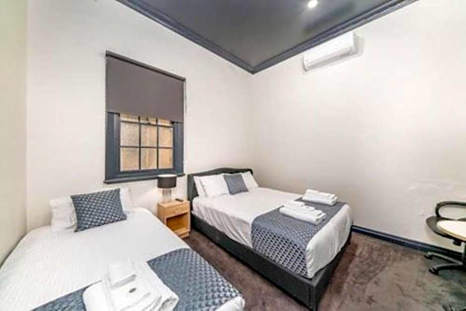 Romano's Hotel & Suites Wagga Wagga