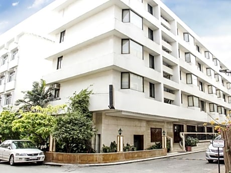 Hotel Parle International