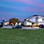 Super 8 by Wyndham Waverly