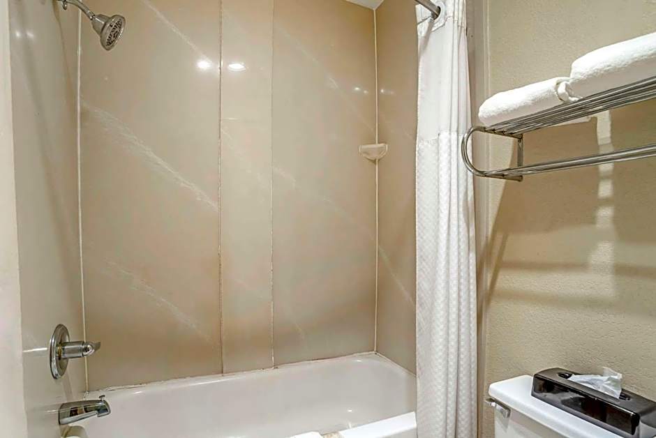 Quality Inn near Speedway