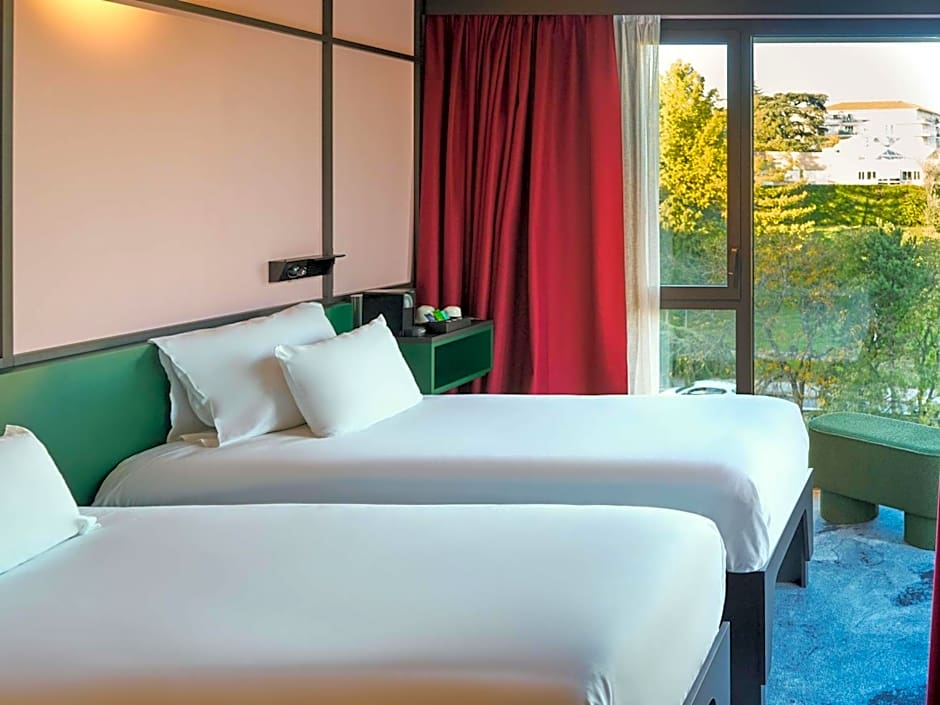 TRIBE Lyon Croix Rousse