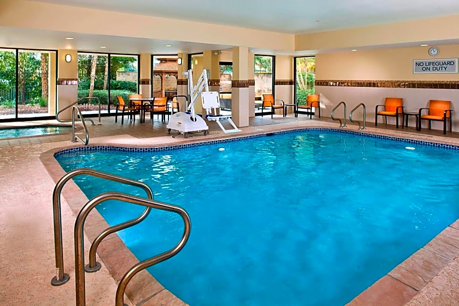 Courtyard by Marriott Covington / Mandeville