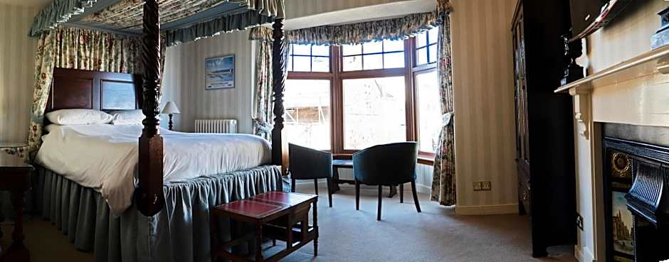The Olde Ship Inn