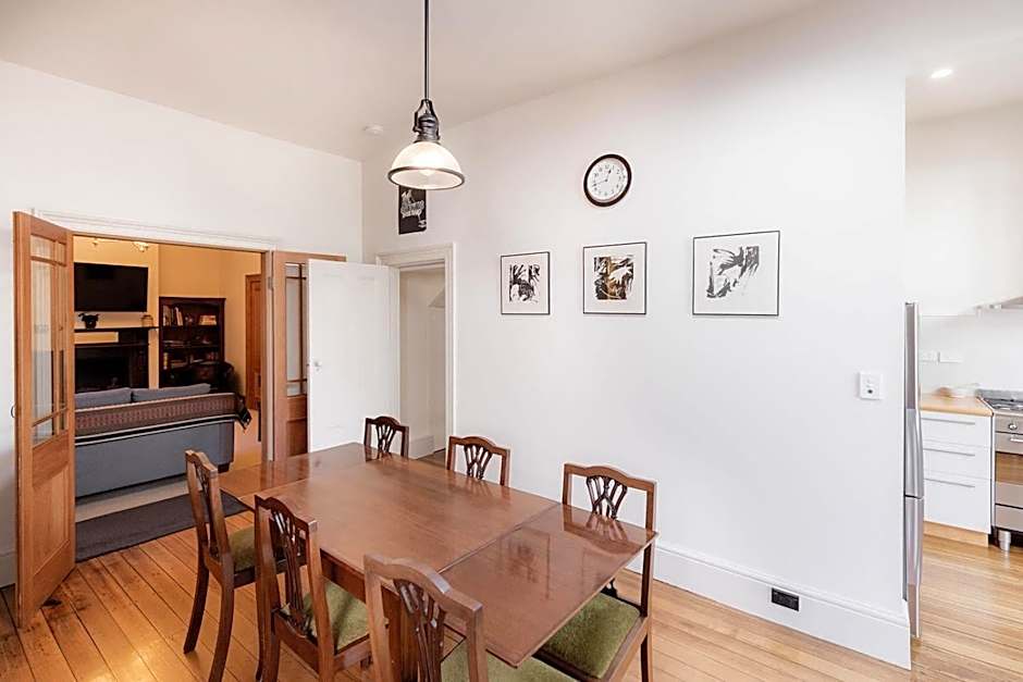 Serenity and style in Sandy Bay