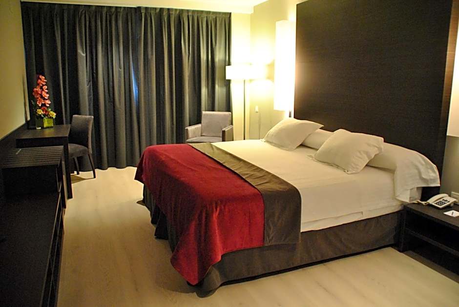 Zdjęcie 1 z 8 — Suite