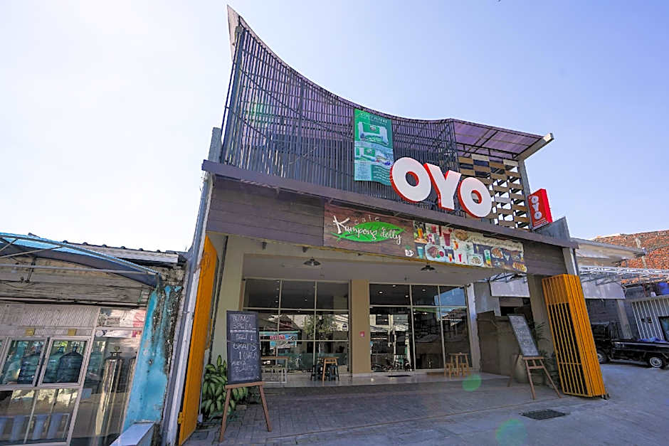 Hotel O Surabaya near Surabaya Town Square formerly Kupang Gunung Residence