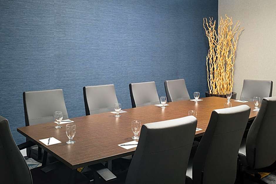 Courtyard by Marriott Long Island MacArthur Airport