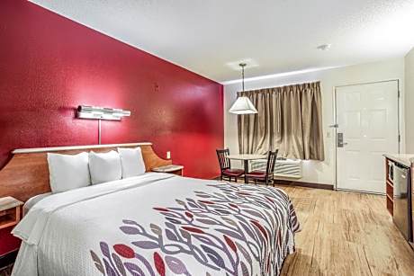 Deluxe Queen Room Disability Access Smoke Free