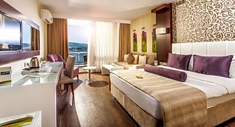 Sea View Room with Free A La Carte Dinner