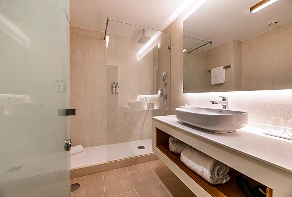 Regency Salgados Hotel and Spa