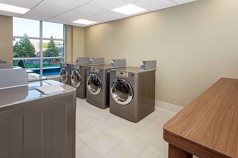 Holiday Inn Express & Suites Downtown Ottawa East by IHG