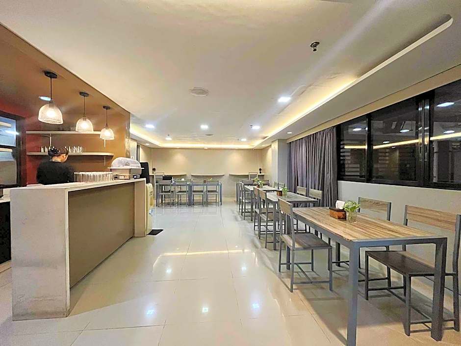 Travelbee Business Inn