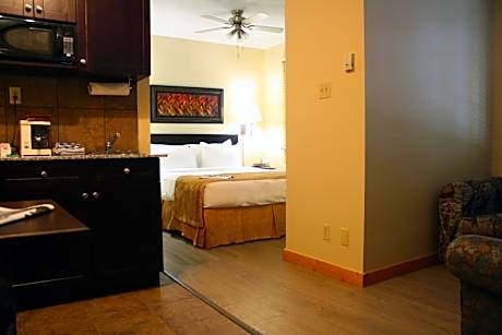 Queen Room with Kitchenette