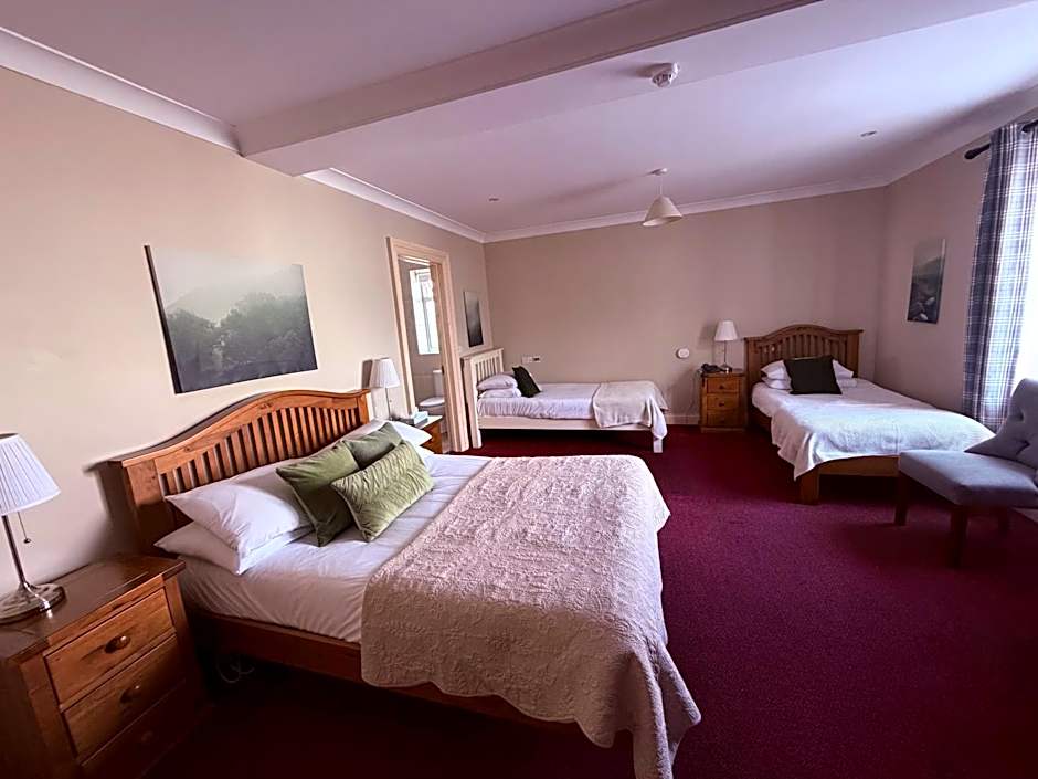 Connemara Lake Hotel