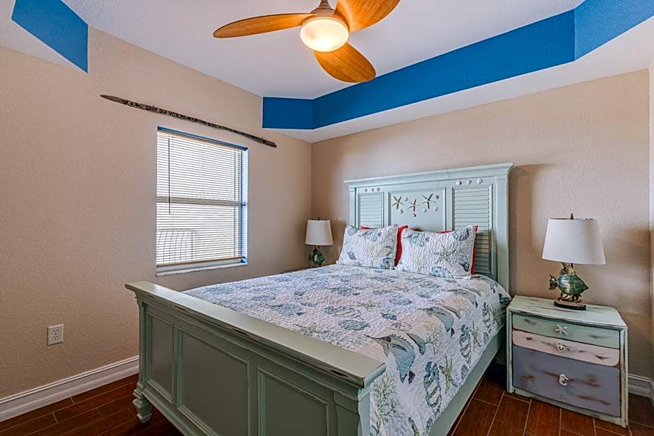 Corner Suite Luxury Panoramic Ocean Views