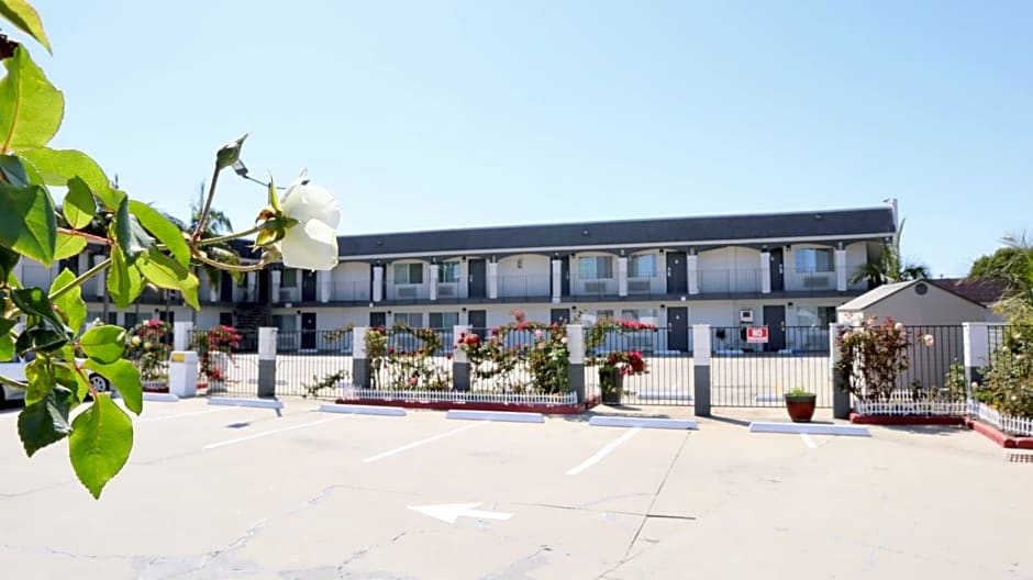 Value Inn Bellflower