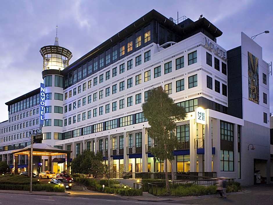Novotel Melbourne Glen Waverley Hotel