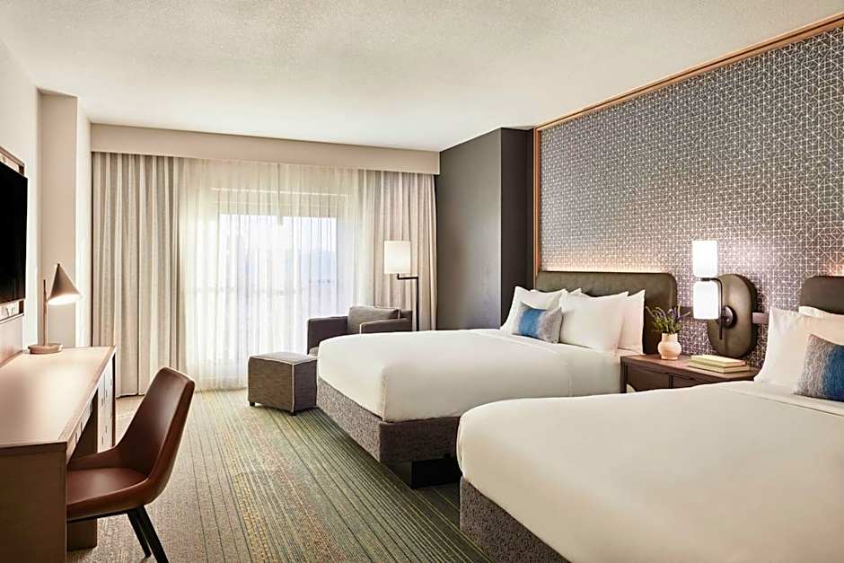 Renaissance® Phoenix Glendale Hotel & Conference Center
