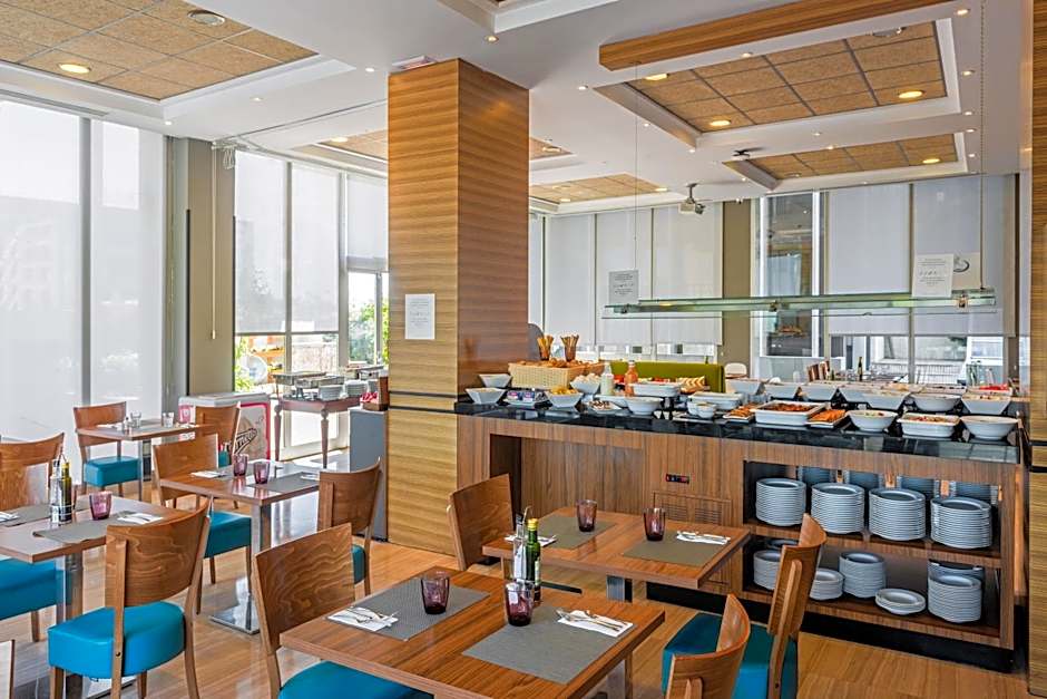 Hotel Madrid Chamartín Affiliated by Meliá