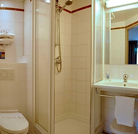 Standard Room - 4 Single Beds
