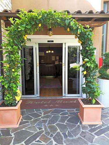 Residence Hotel Maxi