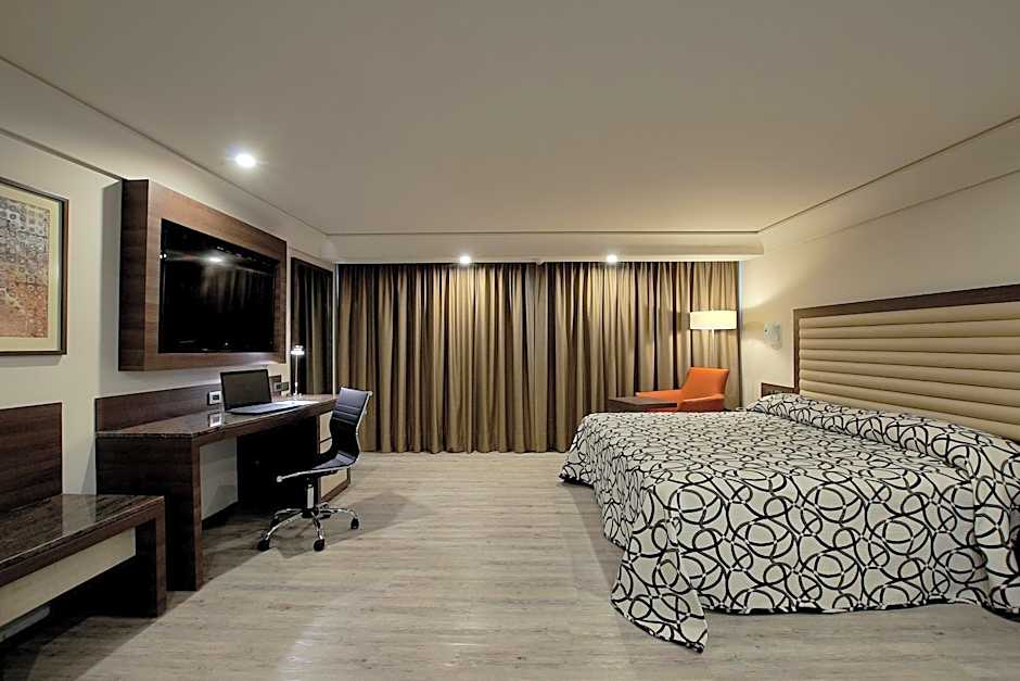 Econo Express Hotel