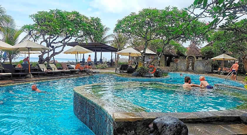 Grand Balisani Suites Hotel