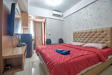 Apartment Green Lake View Ciputat by Celebrity Room