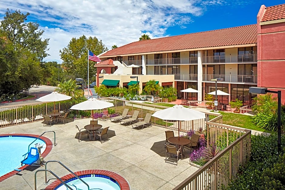 La Quinta Inn & Suites by Wyndham Thousand Oaks Newbury Park