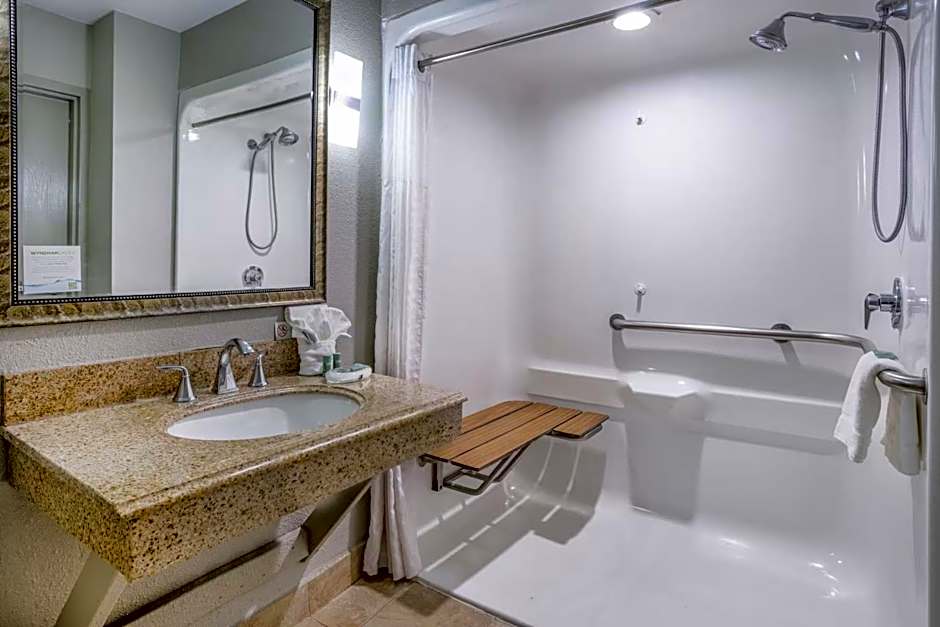 Baymont by Wyndham La Vergne