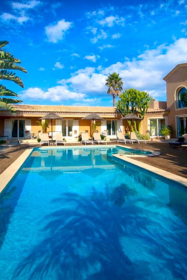 Photo 1 of 35 of Casa Canavial