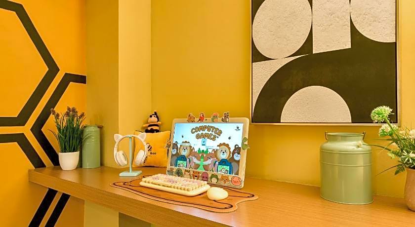 Yellow Bee Tangerang