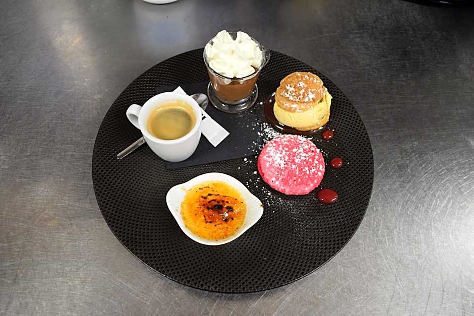 Hôtel SABLES D'O et son restaurant LE 16 BIS