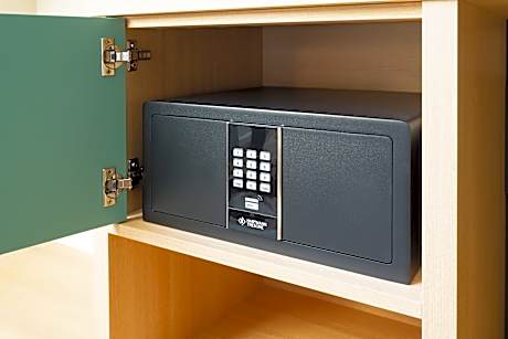 Queen Room With Kitchenette